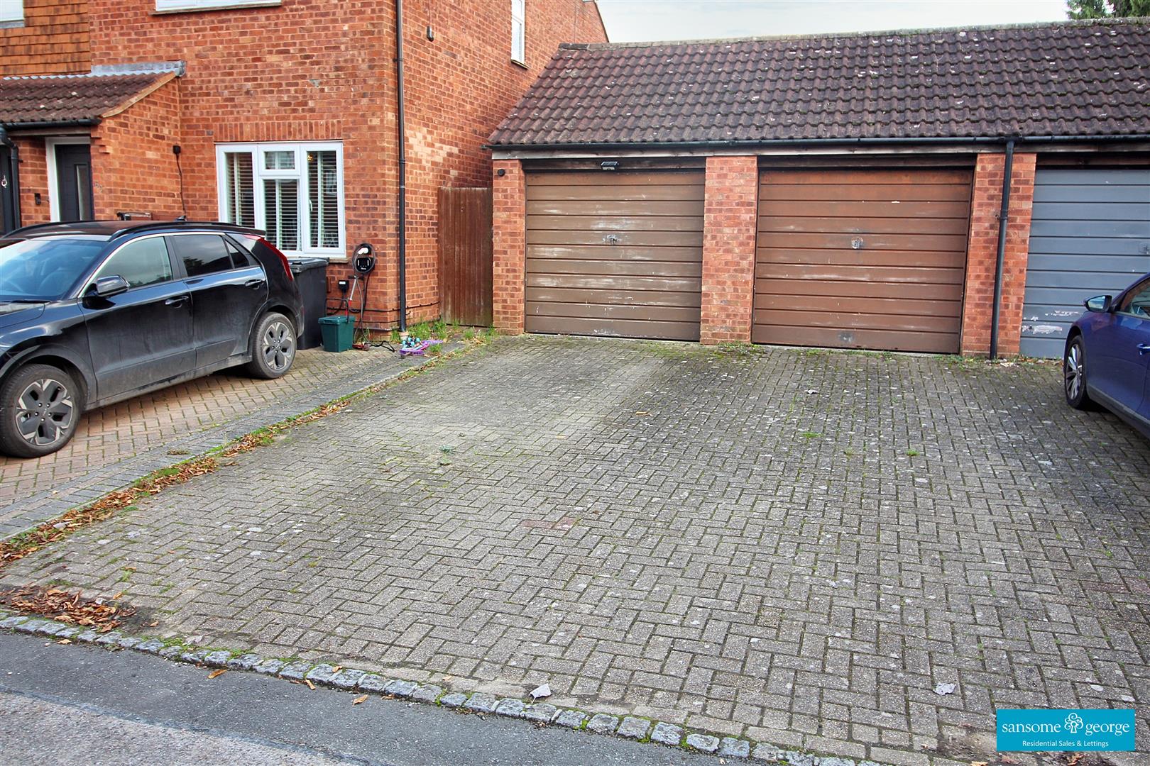 Warley Rise, Tilehurst, Reading